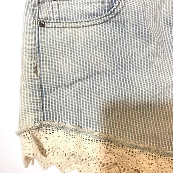 Free People Lace Trim Stripe Denim Shorts Sz 27 - Picture 4 of 6